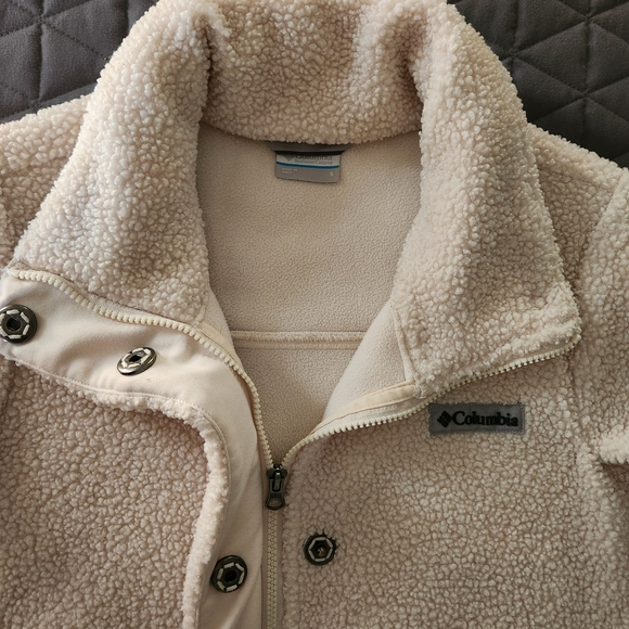 Columbia Women's Cream Teddy Jacket- Size Small - Picture 4 of 4
